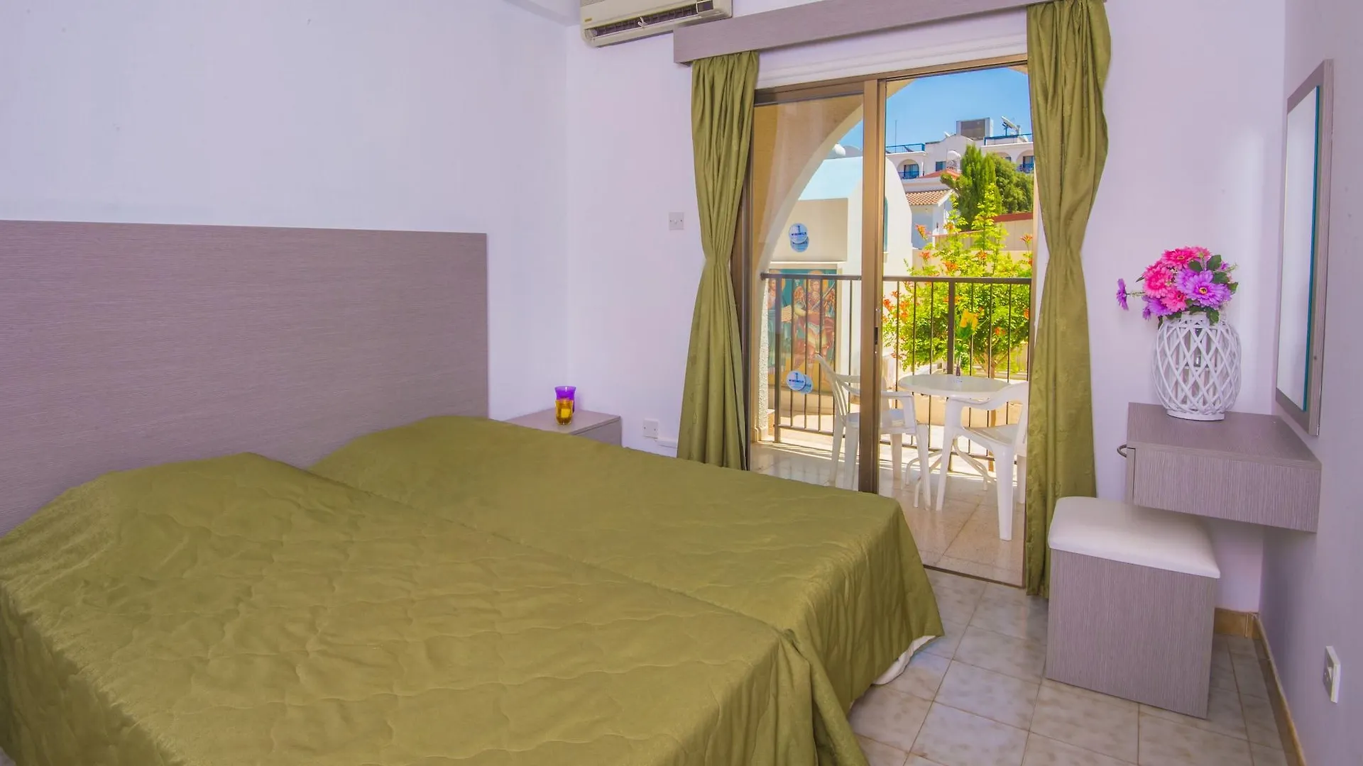 Windmills Hotel Apartments Protaras