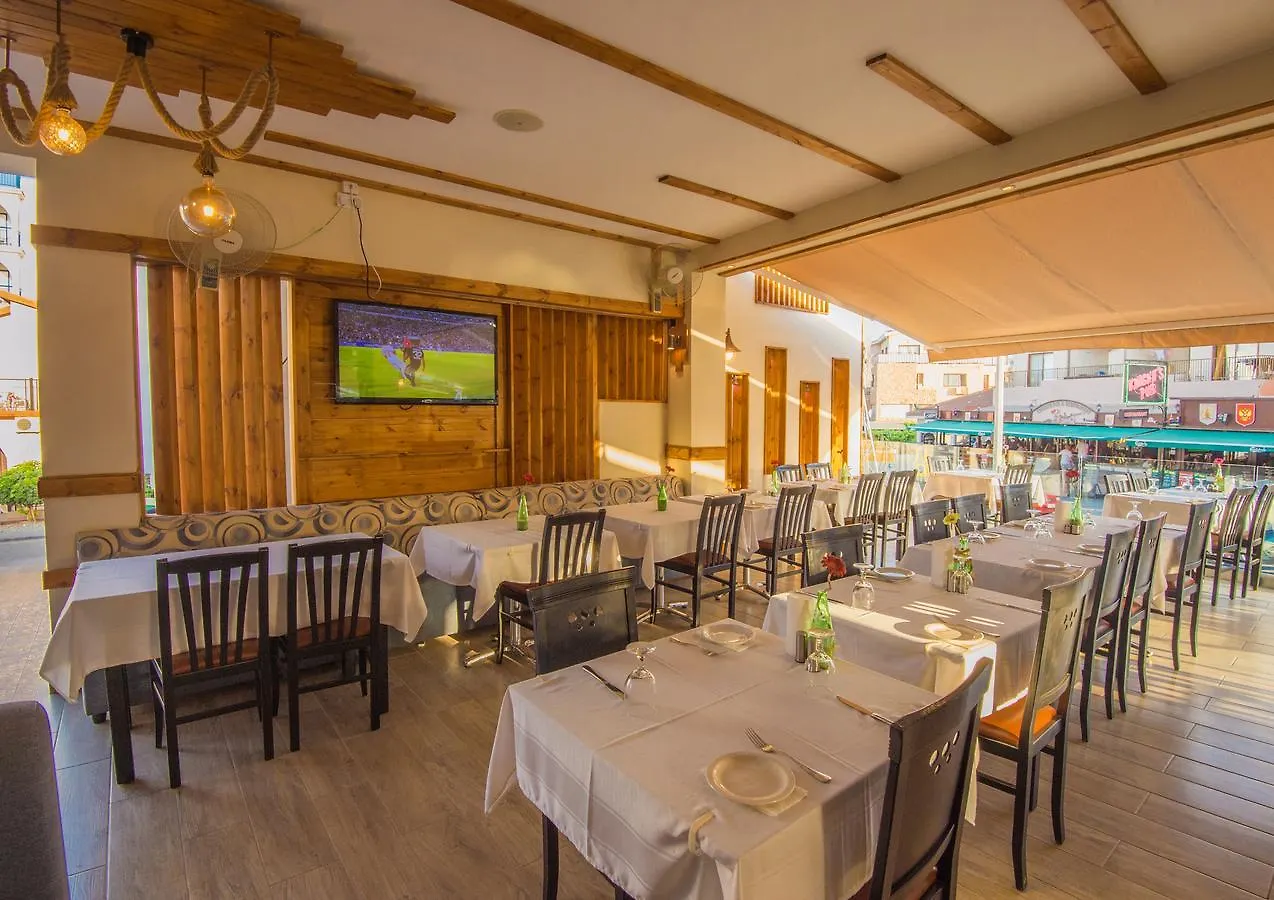 Windmills Hotel Apartments Protaras 3*,