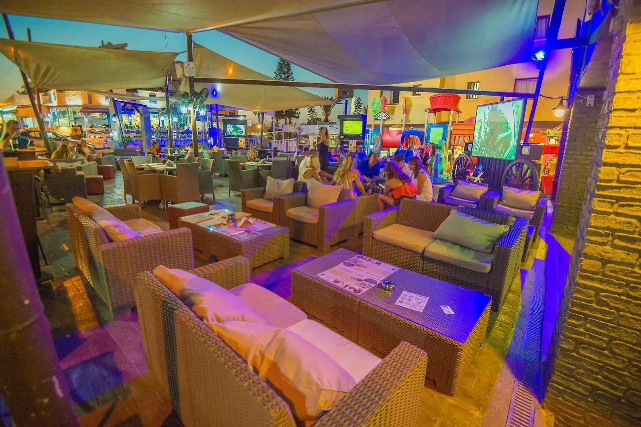 Windmills Hotel Apartments Protaras